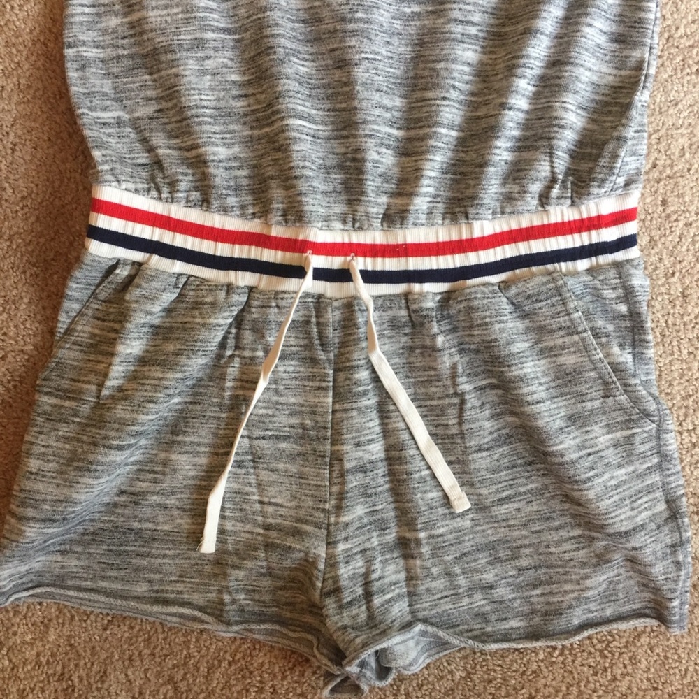 💥 Lounge Romper - Picture 2 of 5